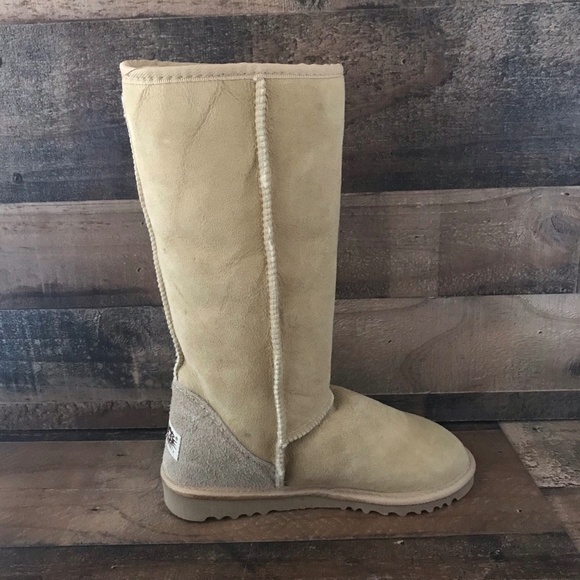 Ugg Boots Woman’s Size 5 NWOT - Picture 7 of 9